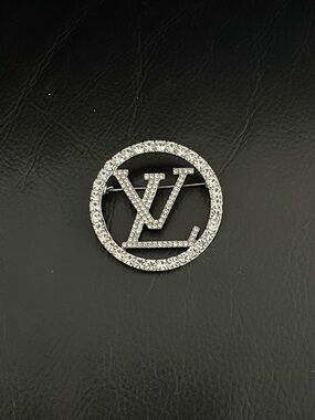 Fashion Jewelry Luxurious Silver Crystal Brooch